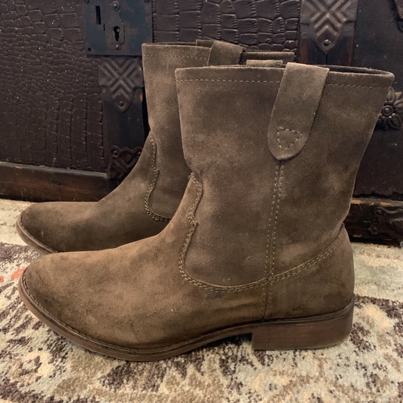 **ZigiSoho Boots!  Size 9** - Picture 3 of 8